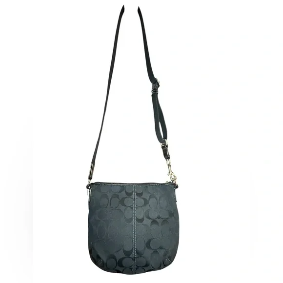 Coach Ashley Signature Canvas Pleated Shoulder/Crossbody (EUC) - Picture 2 of 5